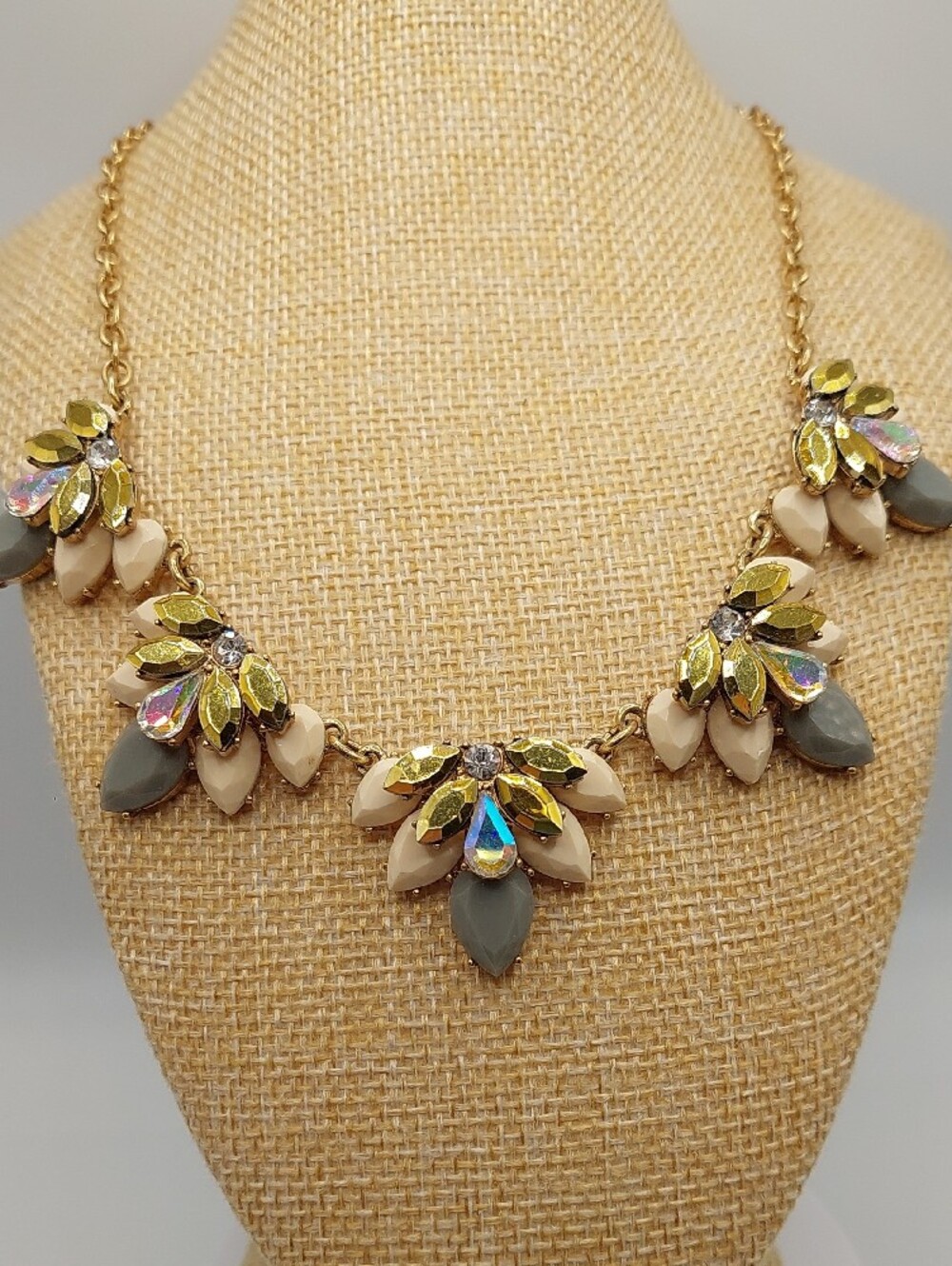 J. CREW Gold Tone AB RHINESTONE Statement Choker Necklace - Matte Goldtone EUC - Picture 4 of 9